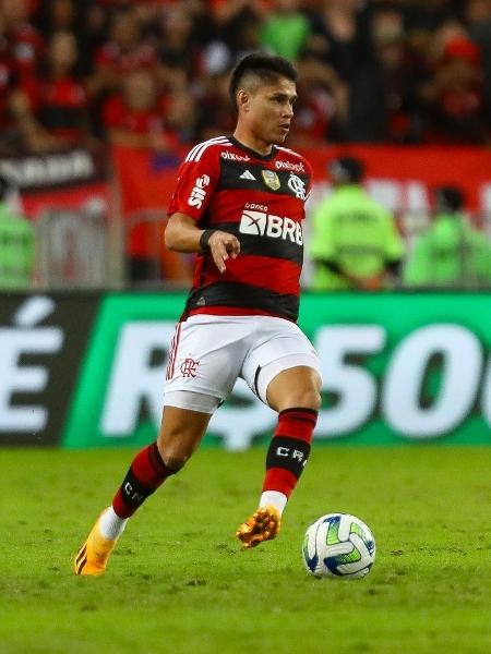 Luiz Araújo in his debut game against Atlético-PR